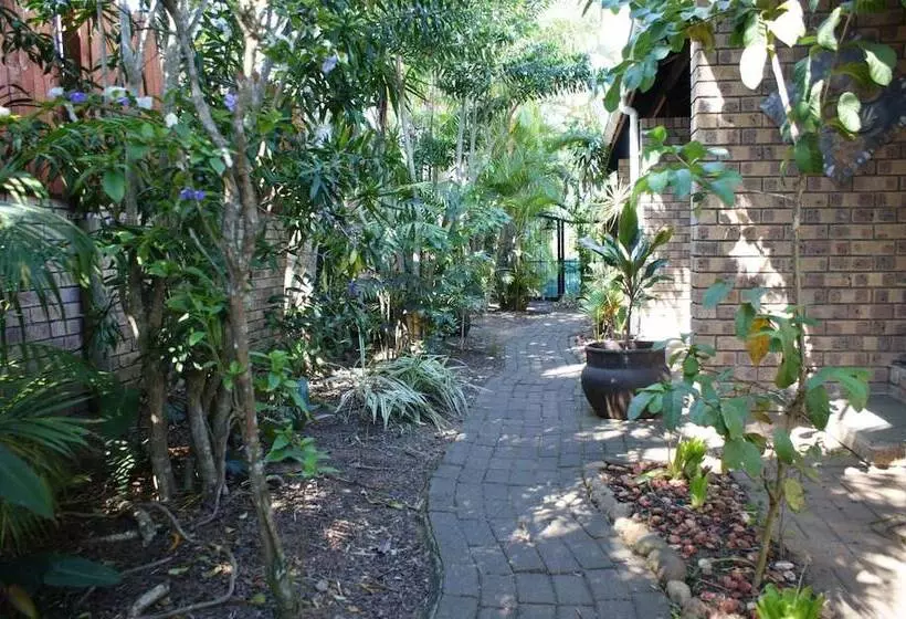 Bhangazi Lodge Bed & Breakfast