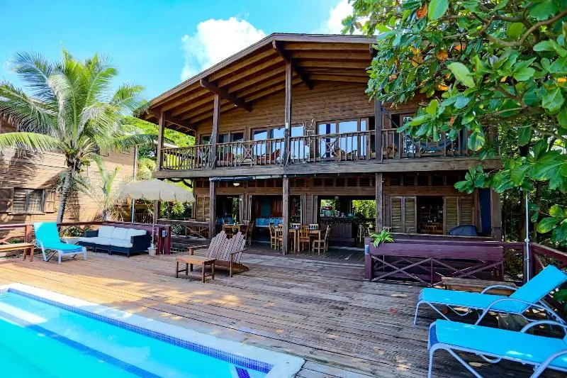 هتل Cocolobo Resort