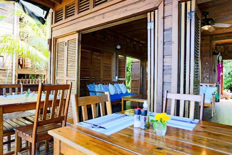 هتل Cocolobo Resort