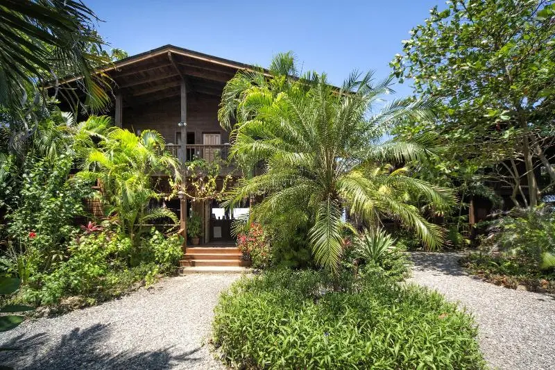 هتل Cocolobo Resort