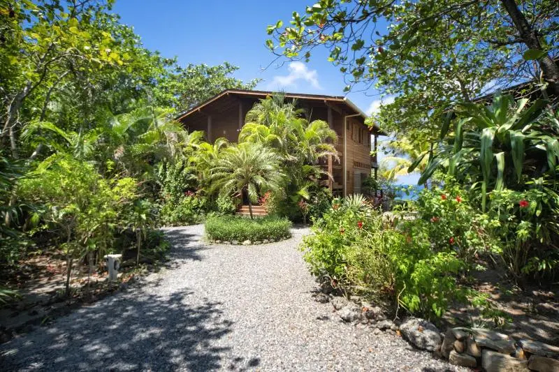 هتل Cocolobo Resort