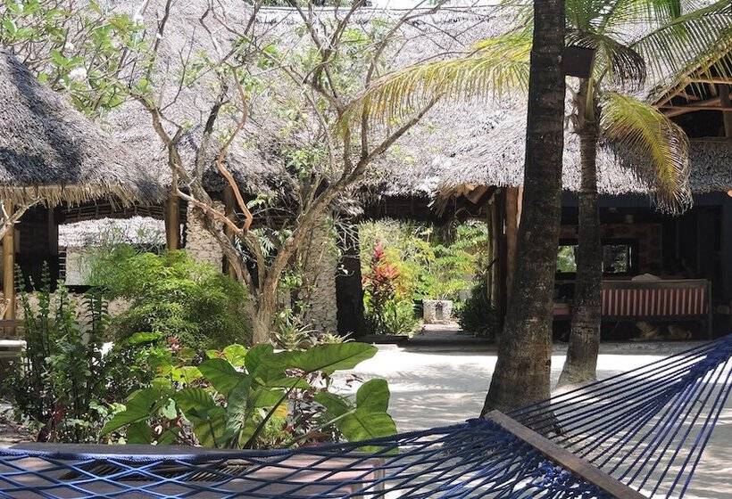 فندق Paje By Night Bungalows