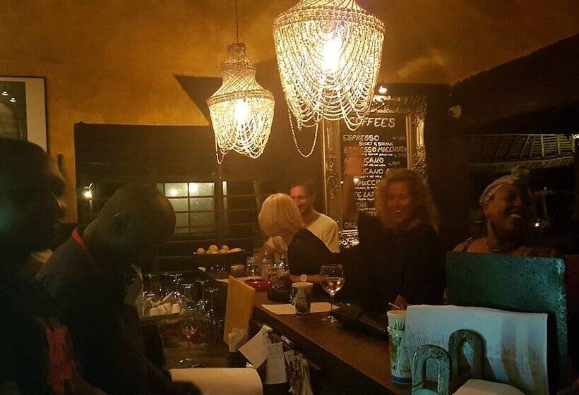 فندق Paje By Night Bungalows