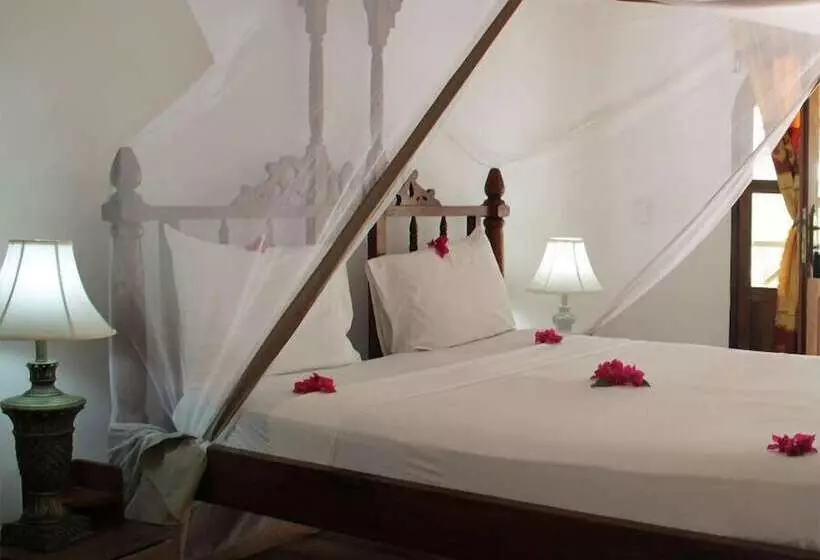 Hotelli Panga Chumvi Beach Resort