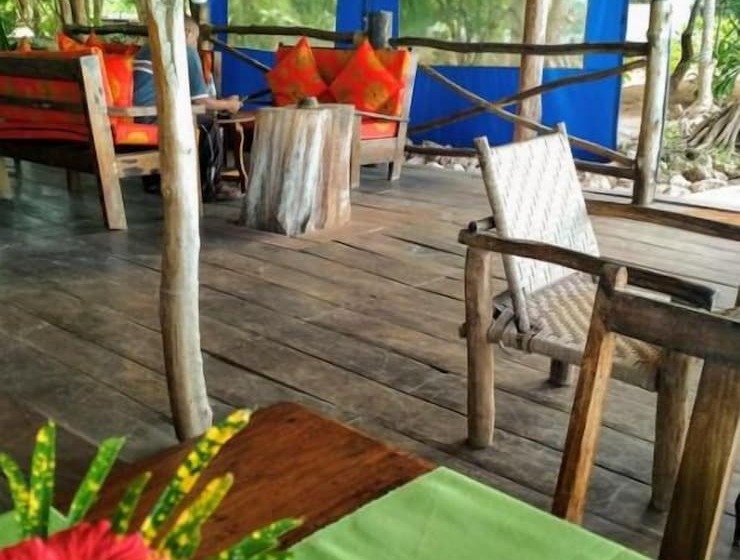 فندق Panga Chumvi Beach Resort