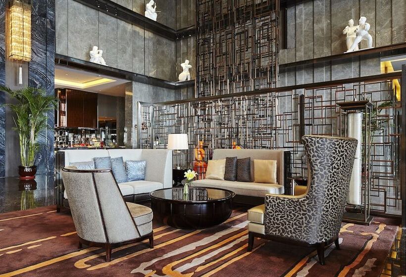 Отель Wanda Realm Dongying