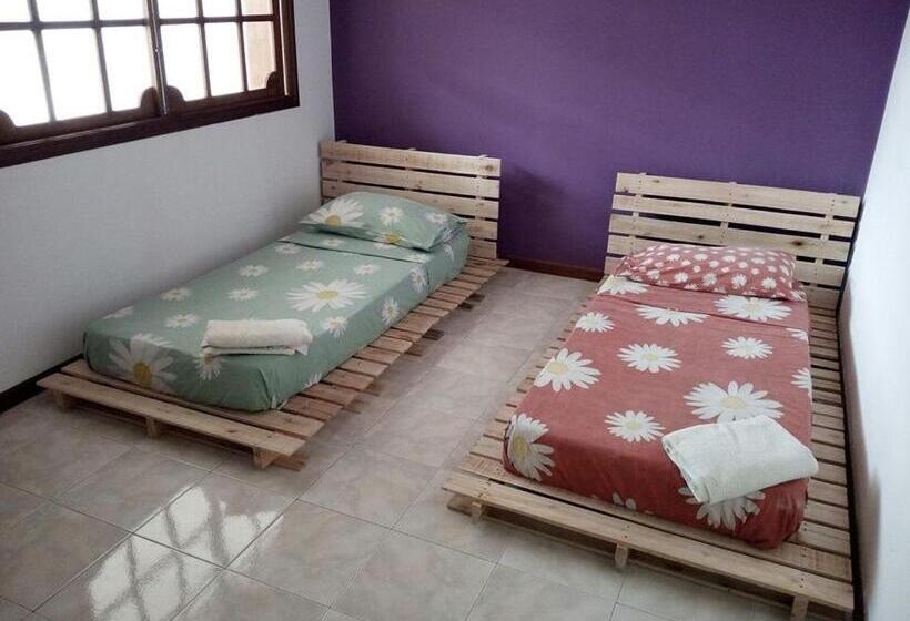 Simabo's Backpackers' Hostel