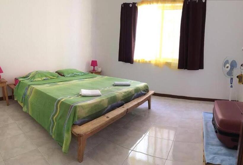 Simabo's Backpackers' Hostel