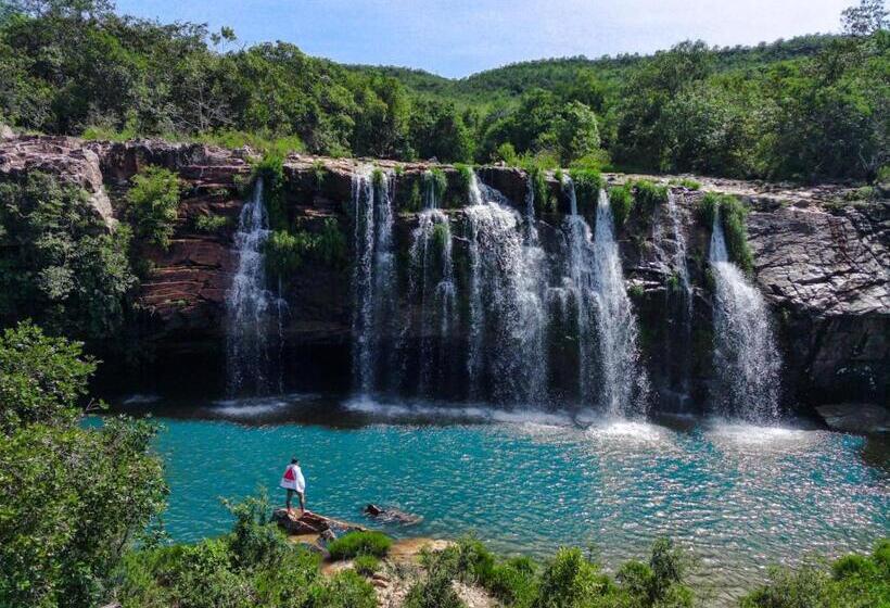 הוסטל Pousada E Camping Claro Casa De Pedra De Delfinópolis Mg