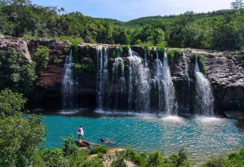Retkeilymaja Pousada E Camping Claro Casa De Pedra De Delfinópolis  Mg
