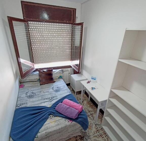 تختخواب و صبحانه Paralelo Rooms