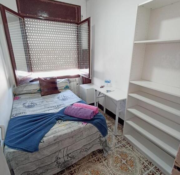 تختخواب و صبحانه Paralelo Rooms