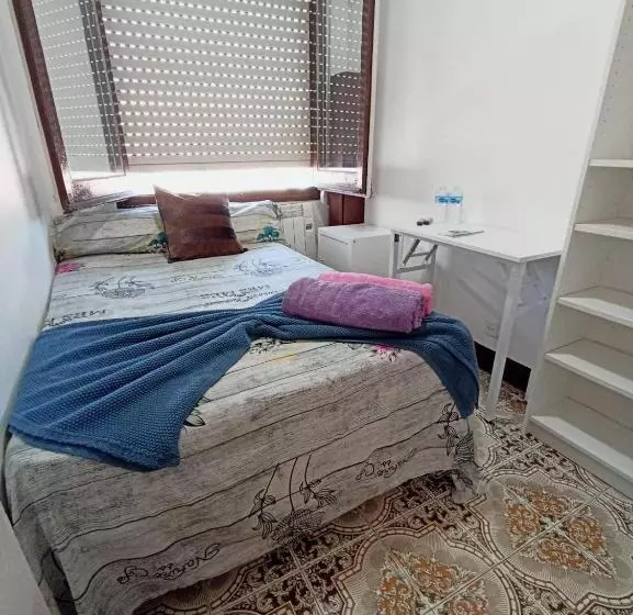 تختخواب و صبحانه Paralelo Rooms