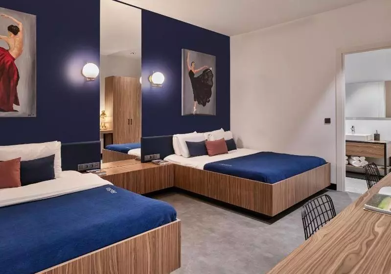 هتل کپسول Kepler Club Riga Airport Hotel   Landside Public Area