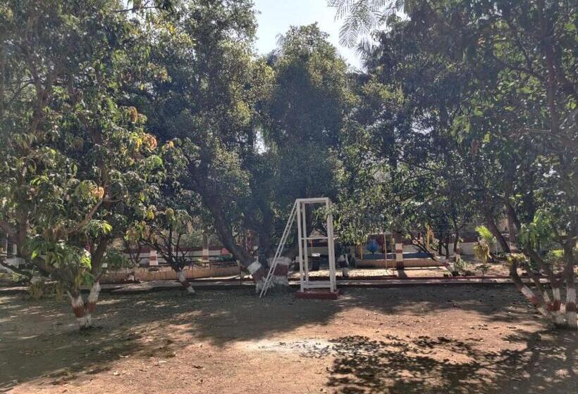 Hotell Orchard Resort By Vaishali Group