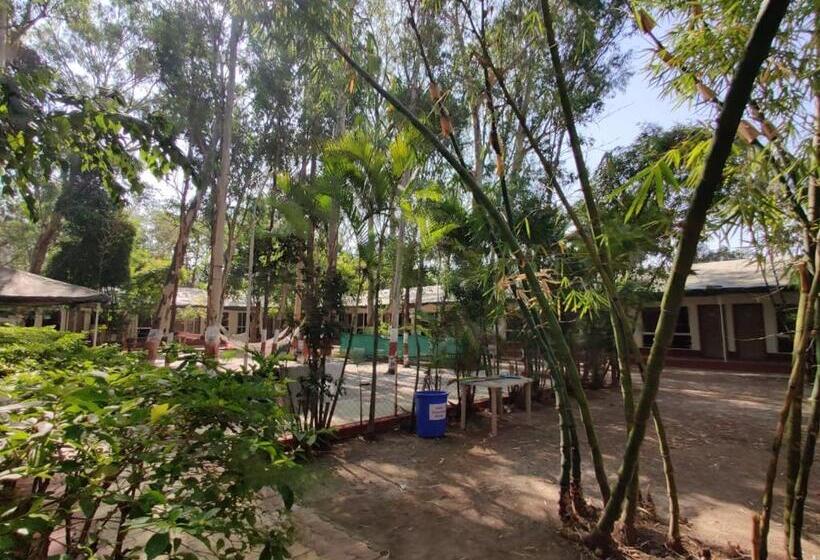 Hotell Orchard Resort By Vaishali Group