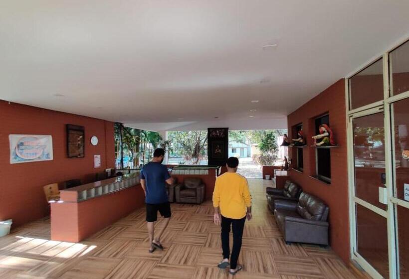 Hotell Orchard Resort By Vaishali Group