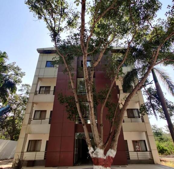 Hotell Orchard Resort By Vaishali Group