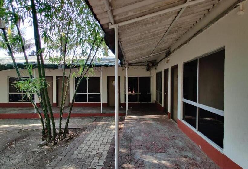 Hotell Orchard Resort By Vaishali Group