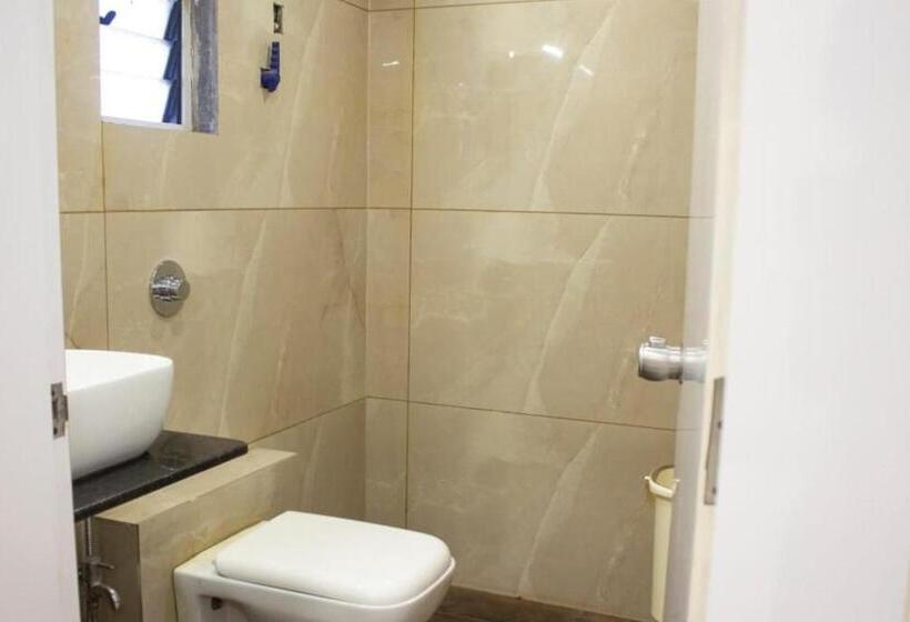 酒店 Parashar Check In