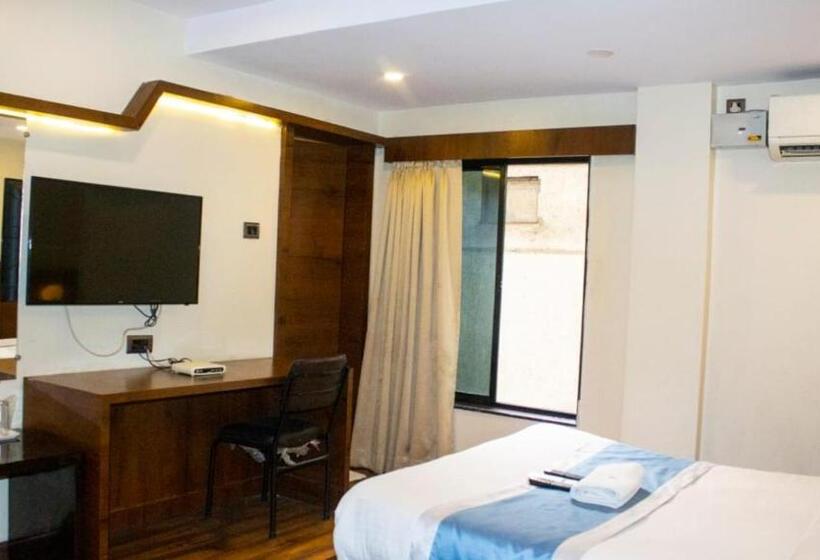 酒店 Parashar Check In