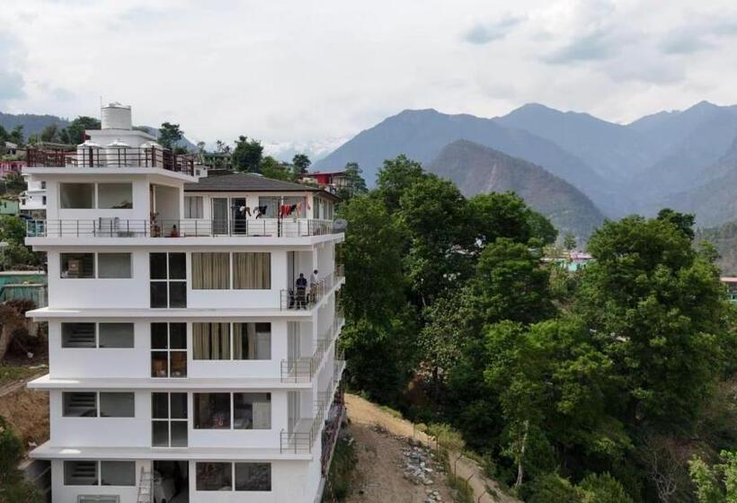 Hotel R Narayan Pleasant Inn