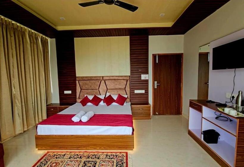 Hotel R Narayan Pleasant Inn