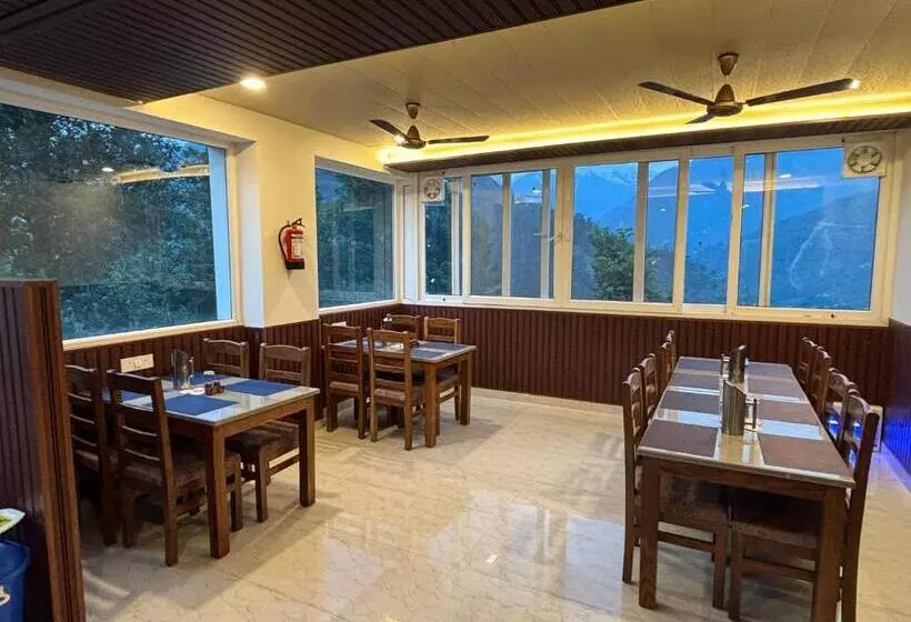 Hotelli R Narayan Pleasant Inn