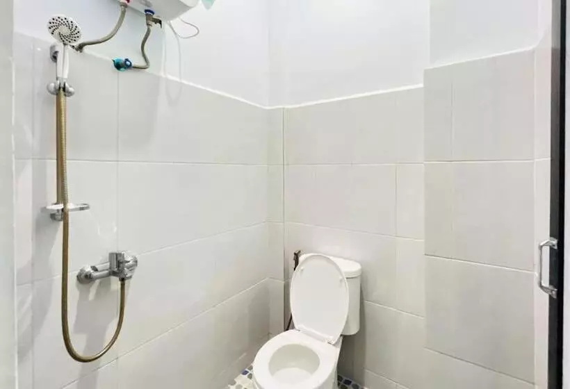 ホテル Reddoorz At Mg House Siantar Timur