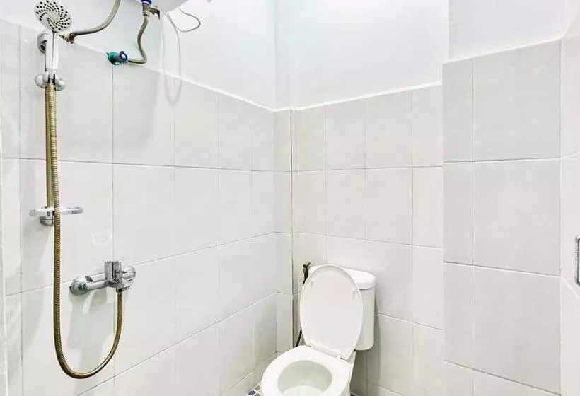 ホテル Reddoorz At Mg House Siantar Timur