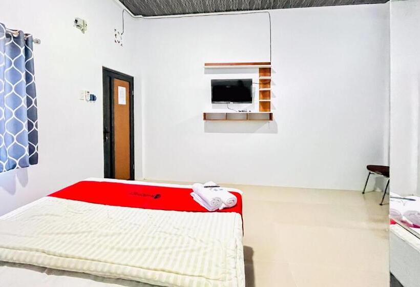 هتل Reddoorz At Mg House Siantar Timur