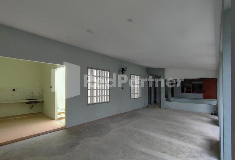 Отель Saijaan Guesthouse Unej Redpartner