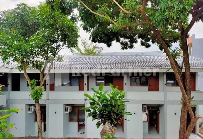 هتل Saijaan Guesthouse Unej Redpartner