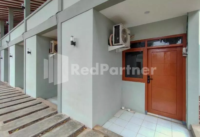 هتل Saijaan Guesthouse Unej Redpartner