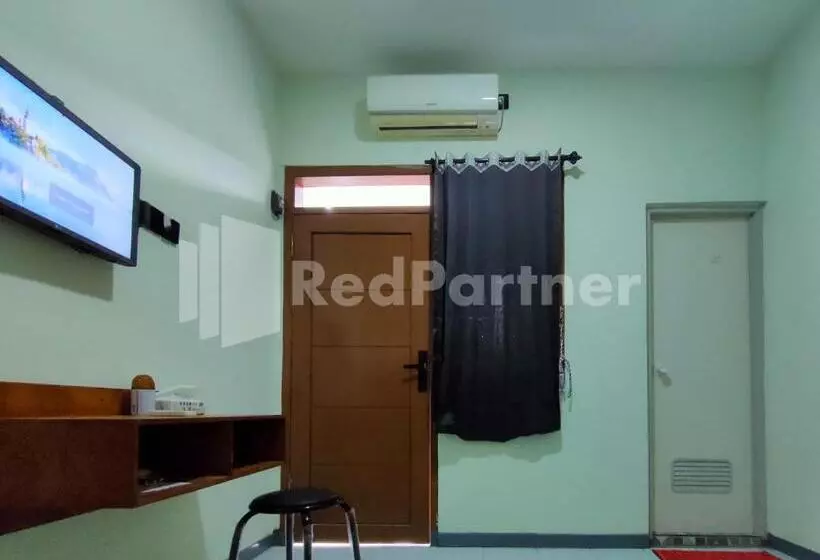 هتل Saijaan Guesthouse Unej Redpartner