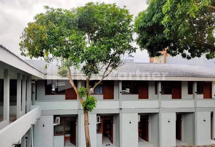 هتل Saijaan Guesthouse Unej Redpartner