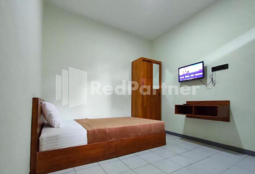 Отель Saijaan Guesthouse Unej Redpartner