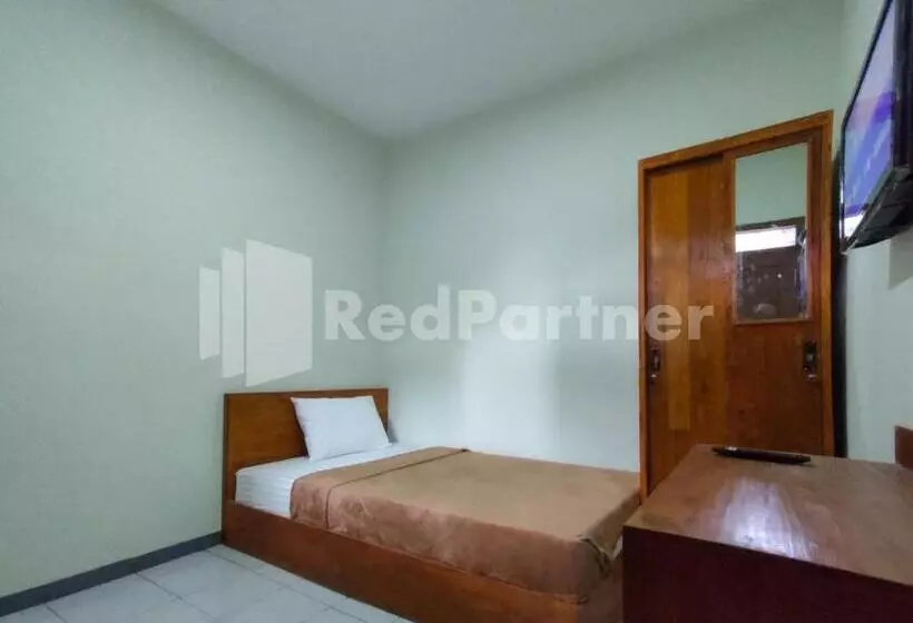 هتل Saijaan Guesthouse Unej Redpartner