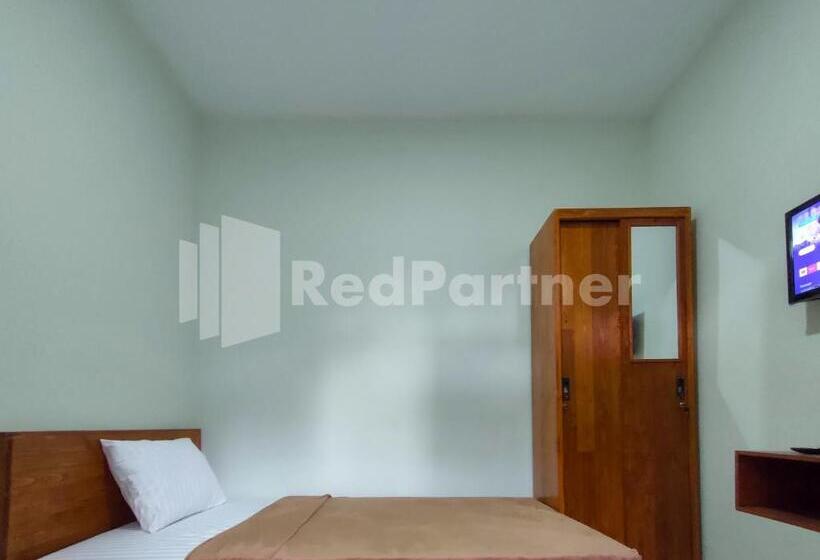 Отель Saijaan Guesthouse Unej Redpartner
