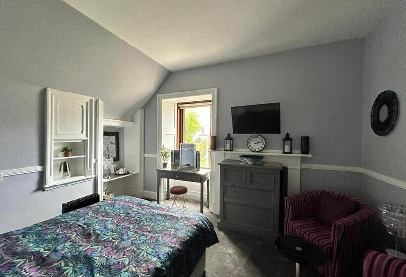 בית מלון כפרי St Duthus