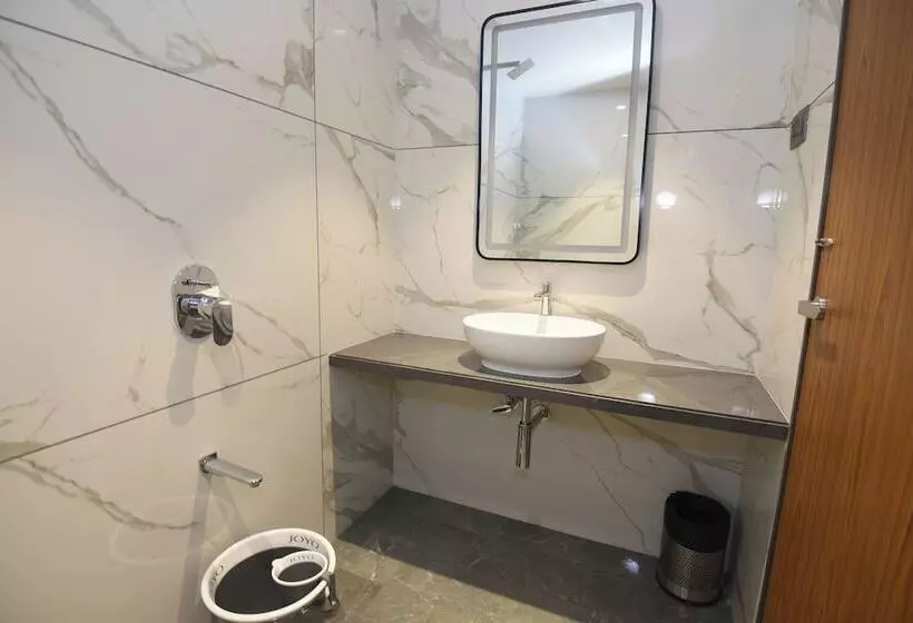 Hotelli Vishnu Krupa Executive Rooms