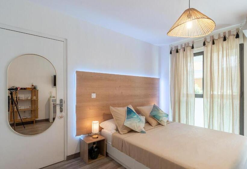 Le Petit Patio Fleuri