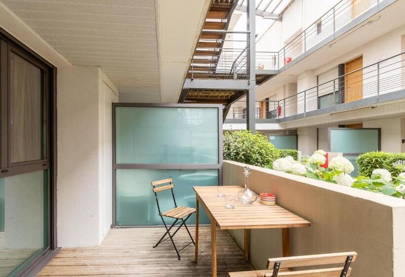 Le Petit Patio Fleuri