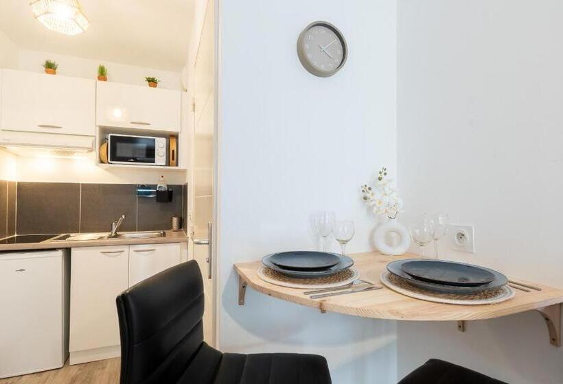 Le Petit Patio Fleuri