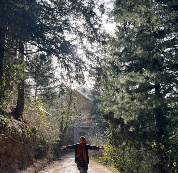 پانسیون Gilanis