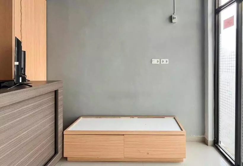 Reddoorz Plus At New Favour Hotel Gunung Dempo