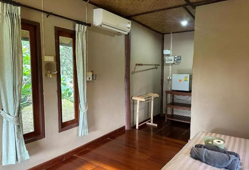 Fourtwoeight Pai Resort
