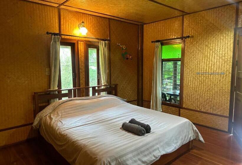 Fourtwoeight Pai Resort