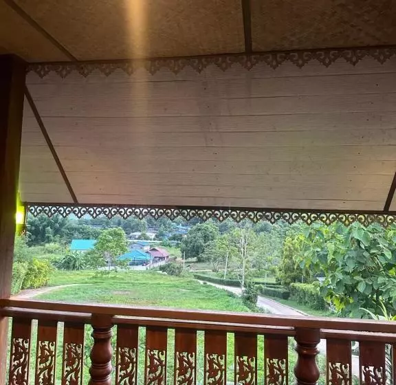 Fourtwoeight Pai Resort