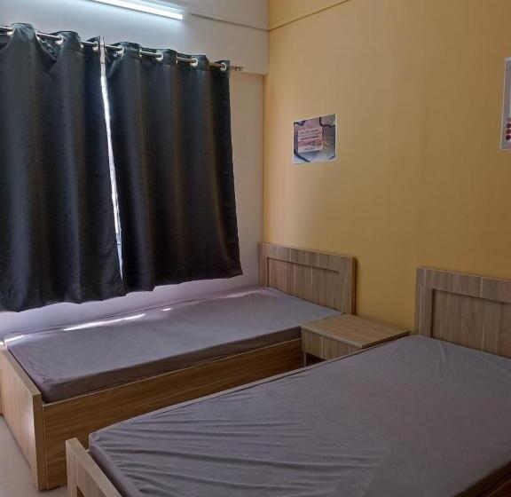 هاستل Torrent Coliving